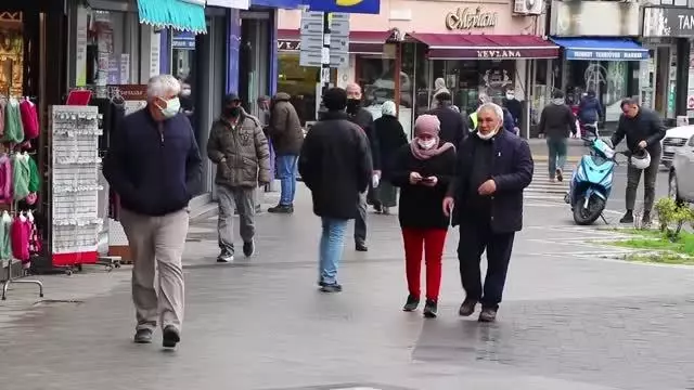 Aşılama çalışmaları yaşlılarda yoğun bakım yatışlarını azalttı Aşılama çalışmaları yaşlılarda yoğun bakım yatışlarını azalttı