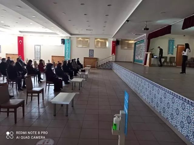 Aslanapa'da 'En İyi Narkotik Polisi Anne' semineri Aslanapa'da 'En İyi Narkotik Polisi Anne' semineri