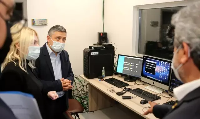 Rektör Özkan'dan İletişim Fakültesine ziyaret Rektör Özkan'dan İletişim Fakültesine ziyaret