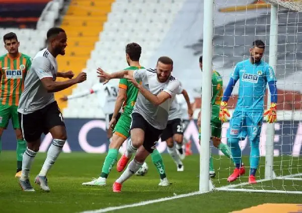 Aytemiz Alanyaspor'un kalecisi Marafona taraftardan özür diledi Aytemiz Alanyaspor'un kalecisi Marafona taraftardan özür diledi