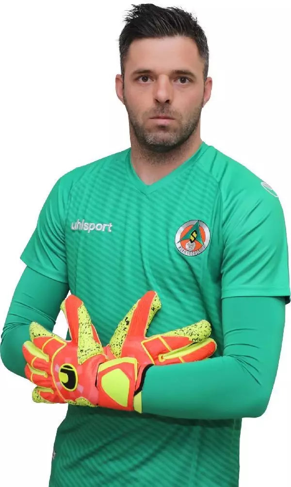 Aytemiz Alanyaspor'un kalecisi Marafona taraftardan özür diledi Aytemiz Alanyaspor'un kalecisi Marafona taraftardan özür diledi