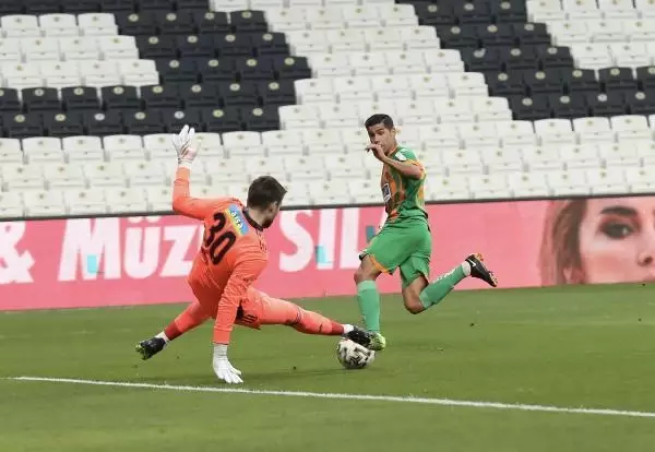 Aytemiz Alanyaspor'un üzerinde kara bulutlar dolaşıyor Aytemiz Alanyaspor'un üzerinde kara bulutlar dolaşıyor