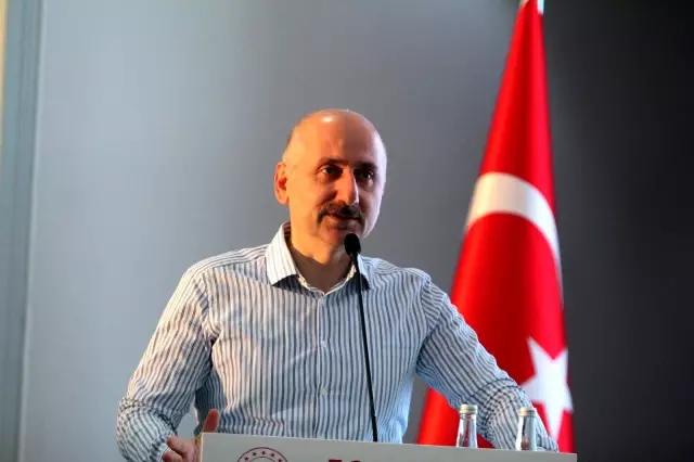 Bakan Karaismailoğlu: '2023 yılında kendi uydumuzu kendimiz yapmış olacağız' Bakan Karaismailoğlu: '2023 yılında kendi uydumuzu kendimiz yapmış olacağız'