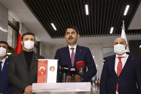 Bakan Kurum: Kızılcahamam'da yanan 15 iş yerini yeniden inşa edeceğiz (2) Bakan Kurum: Kızılcahamam'da yanan 15 iş yerini yeniden inşa edeceğiz (2)