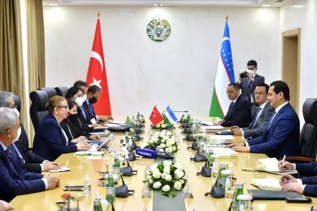 Özbekistan-Türkiye yuvarlak masa toplantısı Özbekistan-Türkiye yuvarlak masa toplantısı