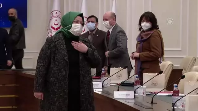 Son Dakika | Bakan Selçuk, Roman asıllı milletvekilleri ve vatandaşlarla bir araya geldi Son Dakika | Bakan Selçuk, Roman asıllı milletvekilleri ve vatandaşlarla bir araya geldi