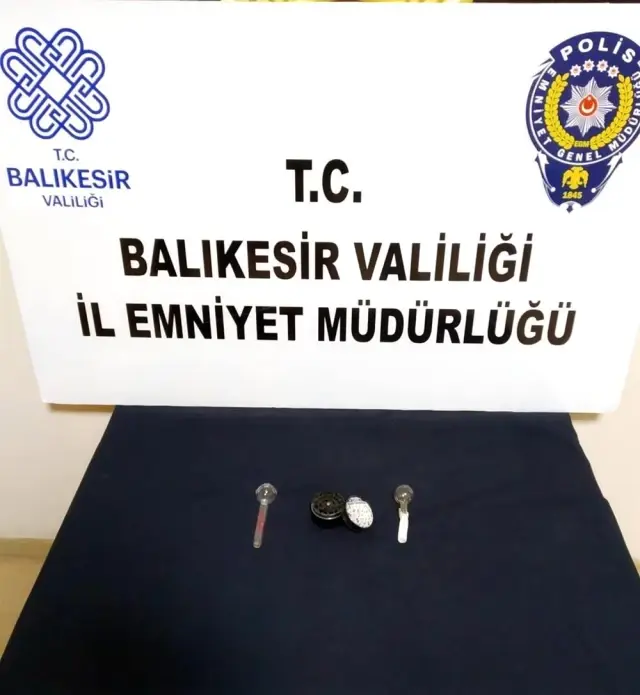 Son dakika haberi: Balıkesir'de polisten 31 şahsa huzur operasyonu Son dakika haberi: Balıkesir'de polisten 31 şahsa huzur operasyonu