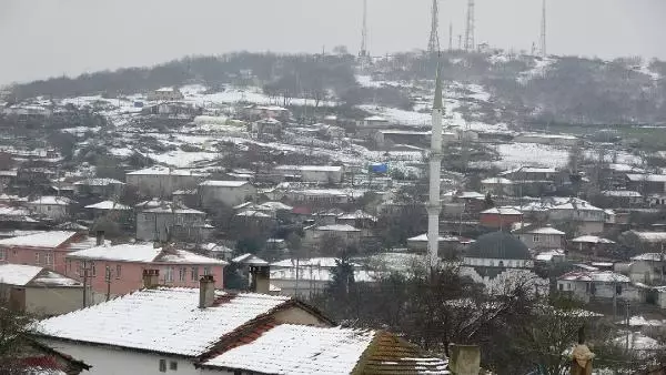 BALKANLAR ÜZERİNDEN GELEN KAR İLE TRAKYA BEMBEYAZ BALKANLAR ÜZERİNDEN GELEN KAR İLE TRAKYA BEMBEYAZ
