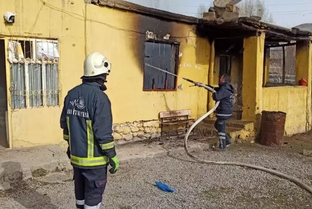 Son dakika haberi: Başkale'de ev yangını Son dakika haberi: Başkale'de ev yangını