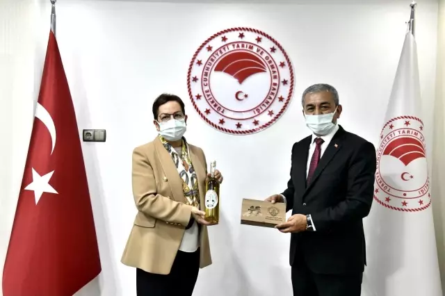 Başkan Kaplan, Koçarlılı üreticilerin taleplerini Ankara'ya taşıdı Başkan Kaplan, Koçarlılı üreticilerin taleplerini Ankara'ya taşıdı