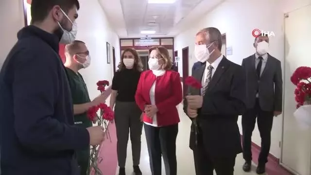Başkan Tahmazoğlu, sağlık çalışanlarını unutmadı Başkan Tahmazoğlu, sağlık çalışanlarını unutmadı