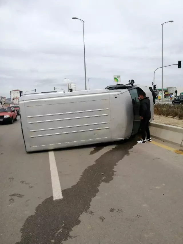 Başkent'te zincirleme trafik kazası: 4 yaralı Başkent'te zincirleme trafik kazası: 4 yaralı