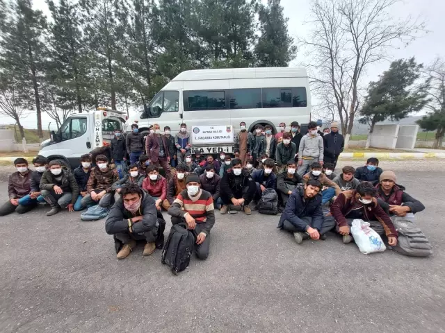 Batman'da 102 düzensiz göçmen yakalandı Batman'da 102 düzensiz göçmen yakalandı