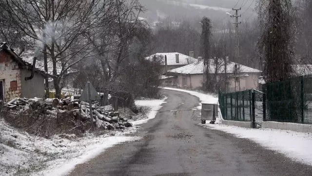 Beklenen oldu, yüksek kesimler beyaza büründü Beklenen oldu, yüksek kesimler beyaza büründü