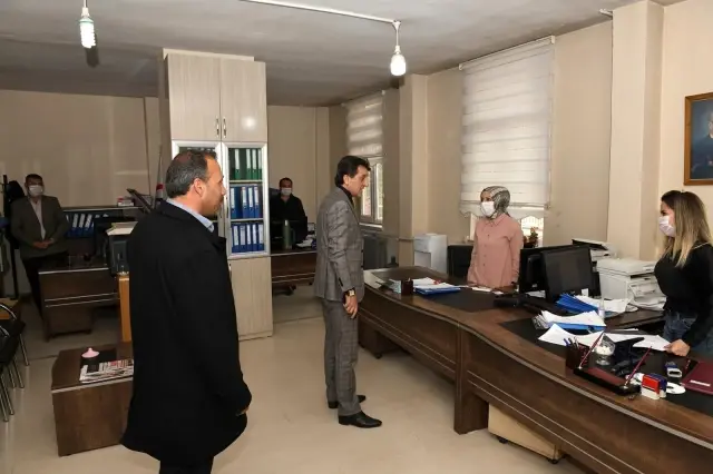 Çatak Belediye Başkanı Şeylan'dan kurum ziyaretleri Çatak Belediye Başkanı Şeylan'dan kurum ziyaretleri