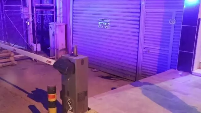 Binanın birinci katından düşen kişi ağır yaralandı Binanın birinci katından düşen kişi ağır yaralandı
