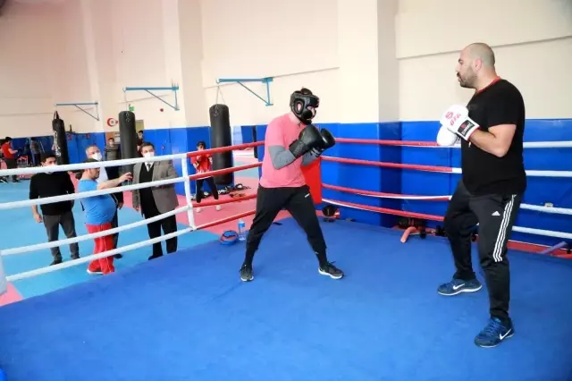 Boks takımı 13 sporcusuyla çalışmalara başladı Boks takımı 13 sporcusuyla çalışmalara başladı