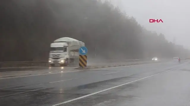 Bolu Dağı'nda kar yağışı Bolu Dağı'nda kar yağışı