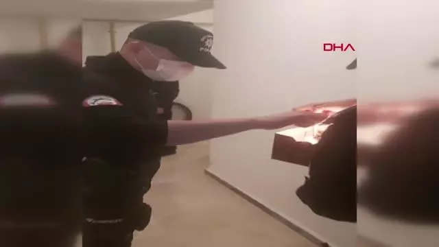 Son dakika haber... BOLU POLİSTEN İZOLASYON ALTINDAKİ BERKAY'A SÜRPRİZ DOĞUM GÜNÜ((( Son dakika haber... BOLU POLİSTEN İZOLASYON ALTINDAKİ BERKAY'A SÜRPRİZ DOĞUM GÜNÜ(((