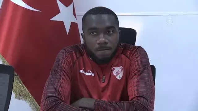 Boluspor'un golcüsü Kasongo, eski takım arkadaşı Mustafa Muhammed'i anlattı Boluspor'un golcüsü Kasongo, eski takım arkadaşı Mustafa Muhammed'i anlattı