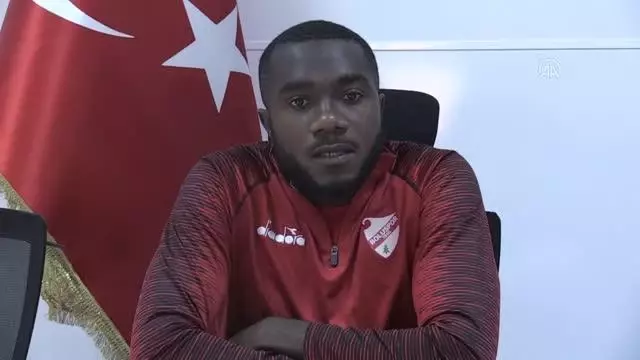 Boluspor'un golcüsü Kasongo, eski takım arkadaşı Mustafa Muhammed'i anlattı Boluspor'un golcüsü Kasongo, eski takım arkadaşı Mustafa Muhammed'i anlattı