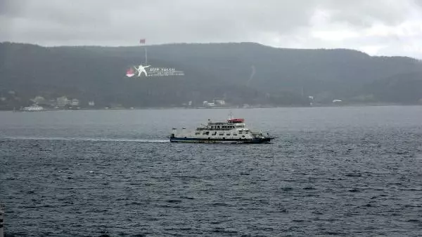 ÇANAKKALE BOZCAADA'YA BAZI FERİBOT SEFERLERİ İPTAL EDİLDİ ÇANAKKALE BOZCAADA'YA BAZI FERİBOT SEFERLERİ İPTAL EDİLDİ