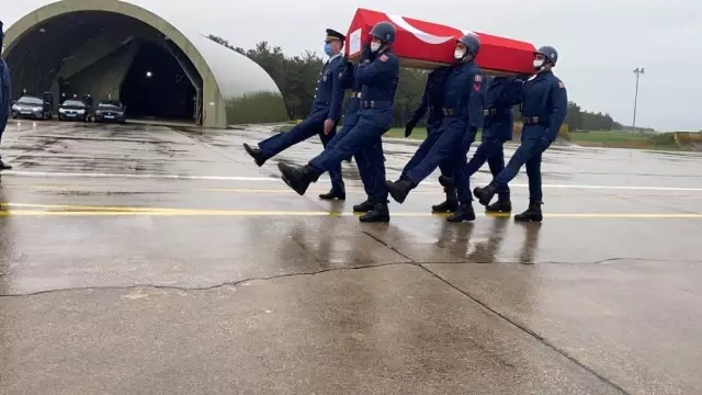 GAZİANTEP - Şehit Uzman Çavuş Gökhan Çakır için tören düzenlendi GAZİANTEP - Şehit Uzman Çavuş Gökhan Çakır için tören düzenlendi
