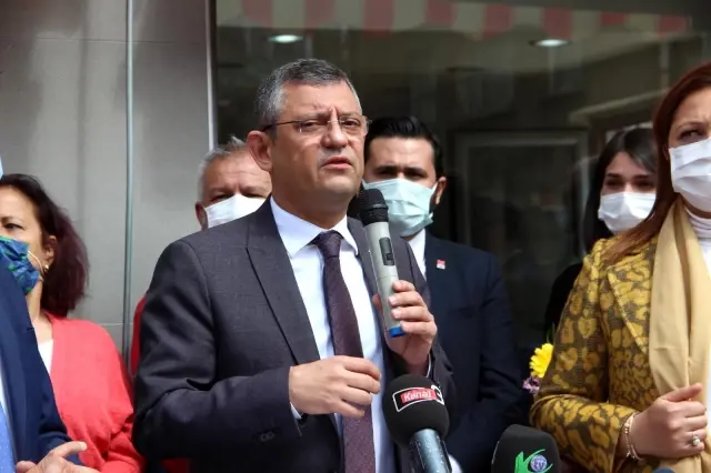 CHP Grup Başkanvekili Özel'den emekli amirallerin bildirisine ilişkin açıklama CHP Grup Başkanvekili Özel'den emekli amirallerin bildirisine ilişkin açıklama