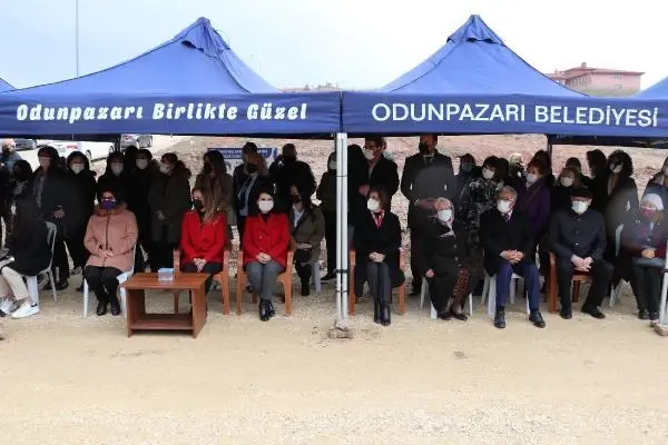 ESKİŞEHİR CHP'Lİ KADINLARIN 'YAŞAM HAK' OTOBÜSÜ ESKİŞEHİR'DE ESKİŞEHİR CHP'Lİ KADINLARIN 'YAŞAM HAK' OTOBÜSÜ ESKİŞEHİR'DE