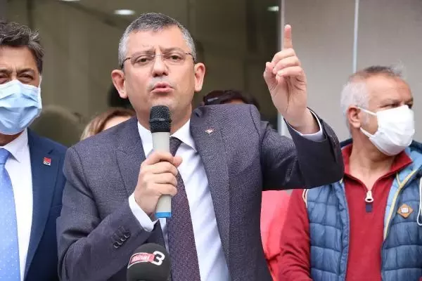 CHP'li Özel'den '104 emekli amiral' açıklaması CHP'li Özel'den '104 emekli amiral' açıklaması