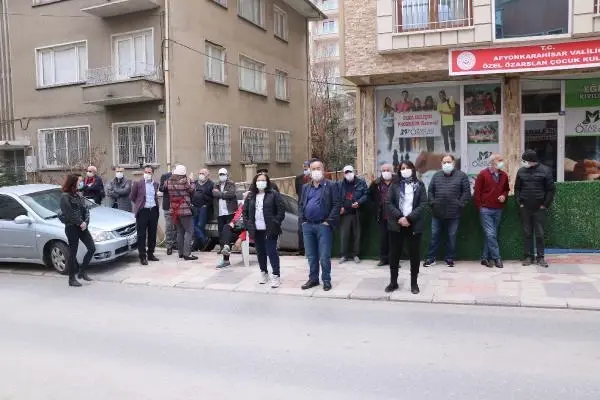 CHP'li Özel'den '104 emekli amiral' açıklaması CHP'li Özel'den '104 emekli amiral' açıklaması