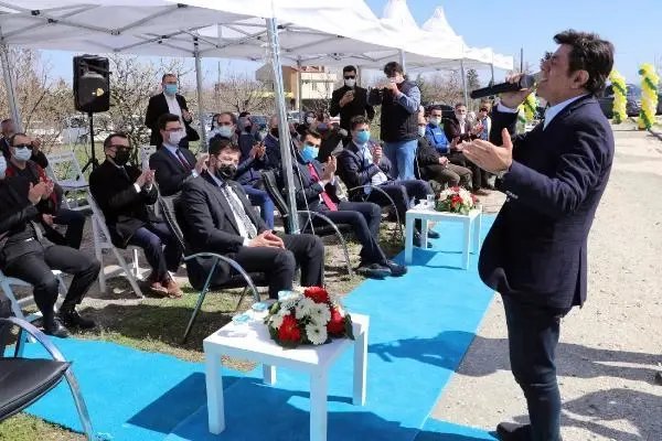 Ünlü şarkıcı Coşkun Sabah, Eskişehir'de tavuk çiftliği kurdu Ünlü şarkıcı Coşkun Sabah, Eskişehir'de tavuk çiftliği kurdu
