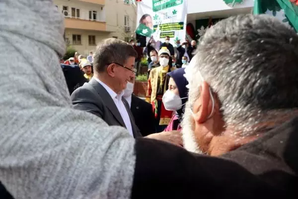 GAZİANTEP DAVUTOĞLU, PARTİSİNİN GAZİANTEP İL BAŞKANLIĞI'NIN AÇILIŞINI YAPTI GAZİANTEP DAVUTOĞLU, PARTİSİNİN GAZİANTEP İL BAŞKANLIĞI'NIN AÇILIŞINI YAPTI