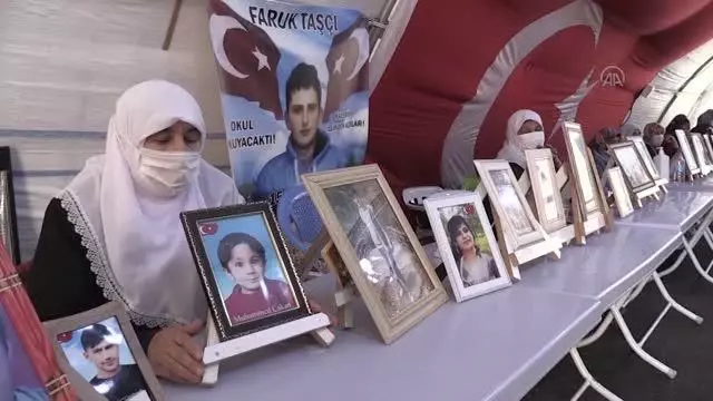 Son dakika haber: Diyarbakır anneleri evlat nöbetini kararlılıkla sürdürüyor Son dakika haber: Diyarbakır anneleri evlat nöbetini kararlılıkla sürdürüyor