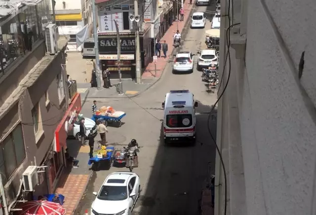 Silvan'da akraba aileler arasında hayvan otlatma kavgası: 2'si ağır 4 yaralı Silvan'da akraba aileler arasında hayvan otlatma kavgası: 2'si ağır 4 yaralı