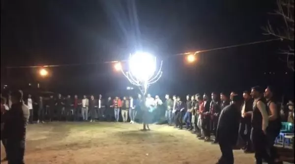 'DÜĞÜNLER ARTARSA CENAZELER DE ARTAR' 'DÜĞÜNLER ARTARSA CENAZELER DE ARTAR'