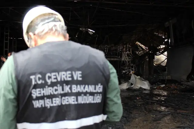 Dükkanları yanan Kasaplar Çarşısı esnafı yaşadıklarını anlattı Dükkanları yanan Kasaplar Çarşısı esnafı yaşadıklarını anlattı