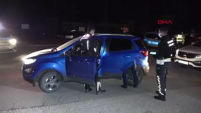 Son dakika haberleri... DÜZCE'DE POLİSİN DENETİMİNDE SİLAH ELE GEÇİRİLDİ Son dakika haberleri... DÜZCE'DE POLİSİN DENETİMİNDE SİLAH ELE GEÇİRİLDİ