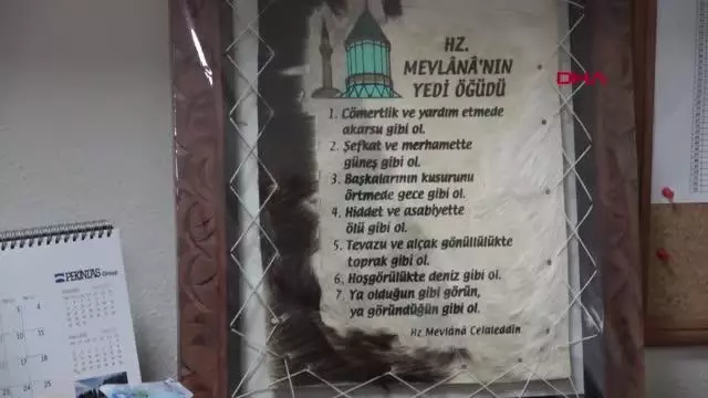 DÜZCE MONTUNU MENDİL SATAN ÇOCUĞA VERDİ; O ANLARI BİR SÜRÜCÜ GÖRÜNTÜLEDİ DÜZCE MONTUNU MENDİL SATAN ÇOCUĞA VERDİ; O ANLARI BİR SÜRÜCÜ GÖRÜNTÜLEDİ