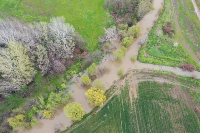 Edirne'de sağanağın ardından debisi yükselen Tunca Nehri için 'sarı alarm' verildi Edirne'de sağanağın ardından debisi yükselen Tunca Nehri için 'sarı alarm' verildi
