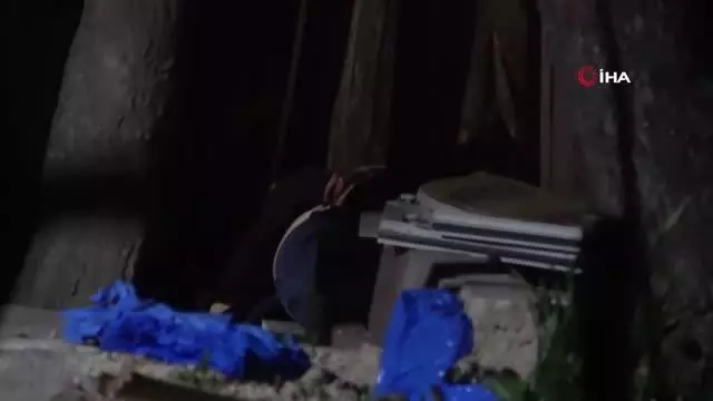 Elazığ'da vahşet! Genç kadın barakada sevgilisi tarafından öldürüldü Elazığ'da vahşet! Genç kadın barakada sevgilisi tarafından öldürüldü