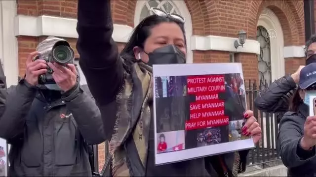 Elçilik binasına girişi engellenen Myanmar'ın Londra Büyükelçisi'nden darbe karşıtı açıklama Elçilik binasına girişi engellenen Myanmar'ın Londra Büyükelçisi'nden darbe karşıtı açıklama