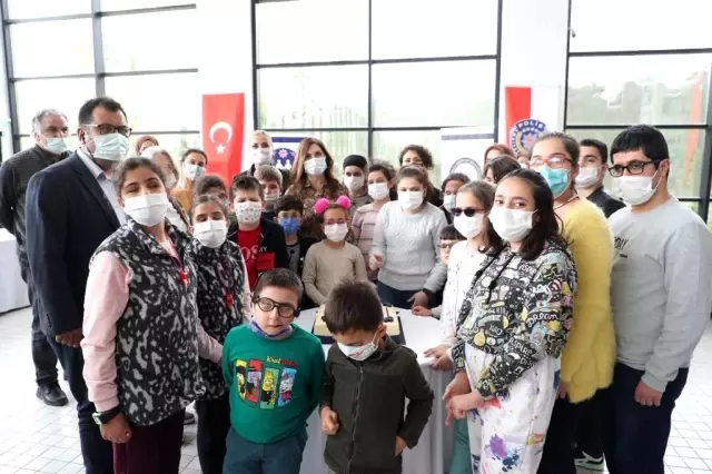 Engelli çocukların ailelerine 'En İyi Narkotik Polisi Anne' projesi tanıtıldı Engelli çocukların ailelerine 'En İyi Narkotik Polisi Anne' projesi tanıtıldı