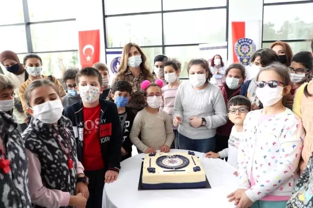 Engelli çocukların ailelerine 'En İyi Narkotik Polisi Anne' projesi tanıtıldı Engelli çocukların ailelerine 'En İyi Narkotik Polisi Anne' projesi tanıtıldı