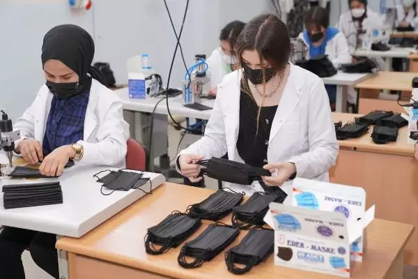 ERBAA'DA, MASKE ÜRETEN OKULA BELEDİYEDEN DESTEK ERBAA'DA, MASKE ÜRETEN OKULA BELEDİYEDEN DESTEK