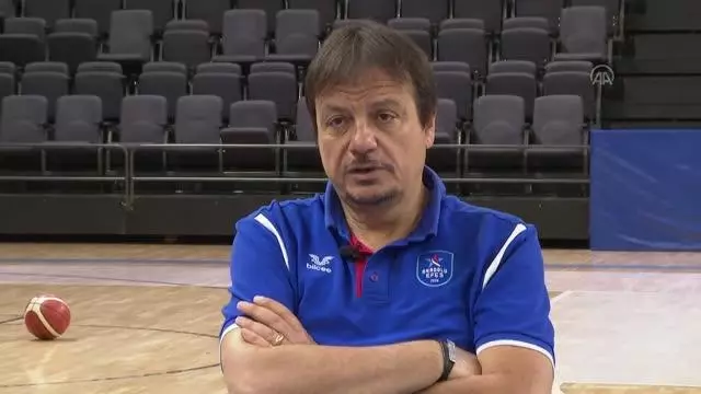Ergin Ataman, Anadolu Efes ile yarım kalan hikayeyi tamamlamak istiyor (1) Ergin Ataman, Anadolu Efes ile yarım kalan hikayeyi tamamlamak istiyor (1)