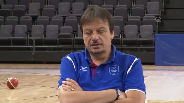 Ergin Ataman, Anadolu Efes ile yarım kalan hikayeyi tamamlamak istiyor (1) Ergin Ataman, Anadolu Efes ile yarım kalan hikayeyi tamamlamak istiyor (1)