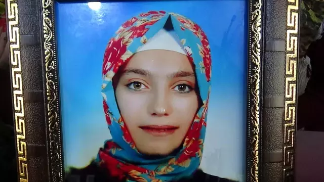 Evlatlarından haber almak için 584 gündür eylemdeler Evlatlarından haber almak için 584 gündür eylemdeler
