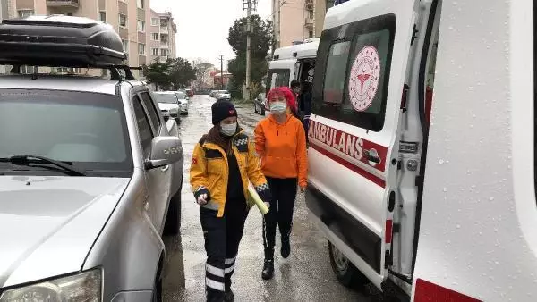 YANAN EVLERİNDEN TEYZELERİNE GİTTİKTEN SONRA RAHATSIZLANDILAR YANAN EVLERİNDEN TEYZELERİNE GİTTİKTEN SONRA RAHATSIZLANDILAR