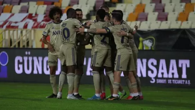 Fenerbahçe'nin bu sezon attığı 56 golün 23'ü duran toptan geldi Fenerbahçe'nin bu sezon attığı 56 golün 23'ü duran toptan geldi